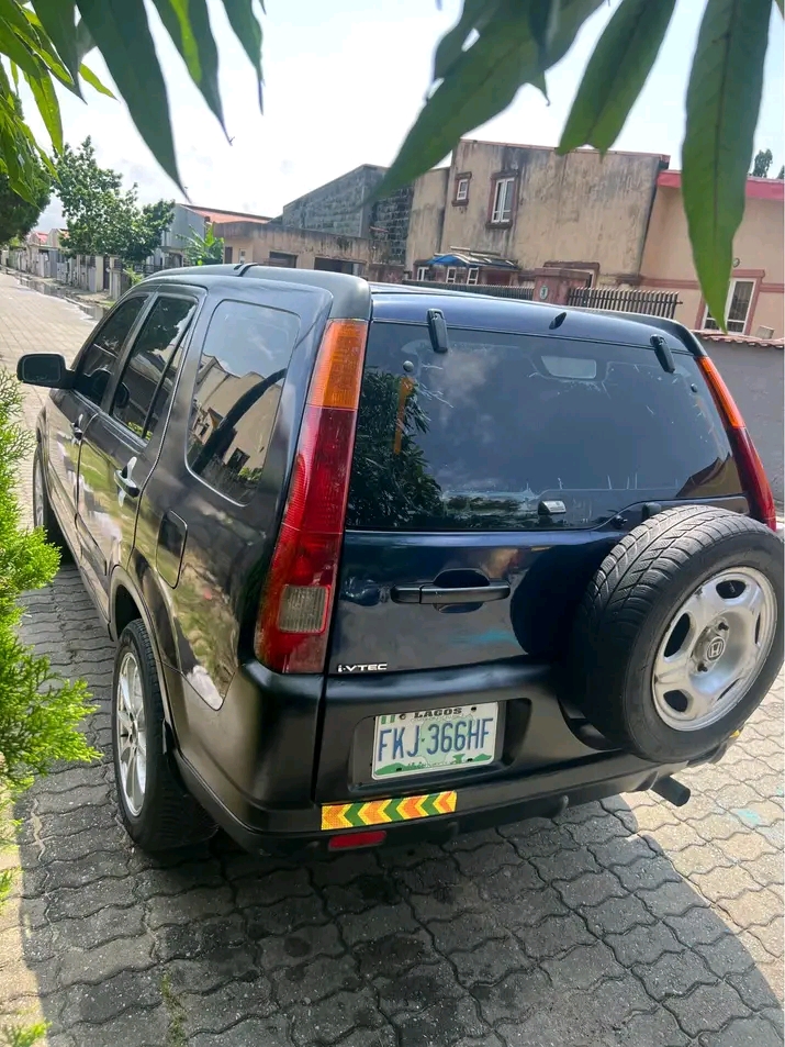 2005 Honda CR-V โ photo 1