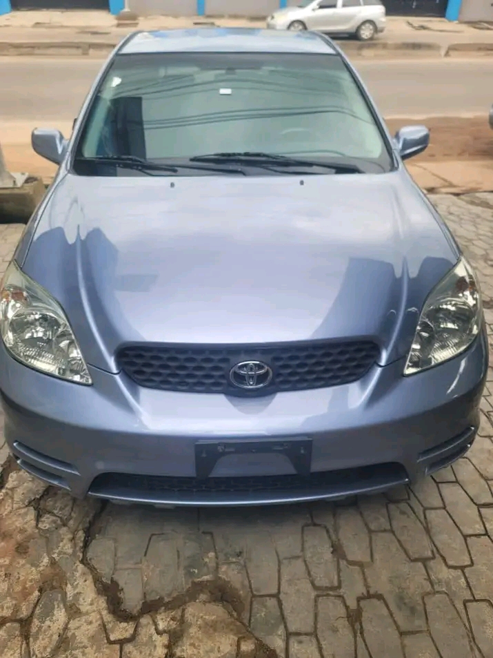 2004 Toyota Matrix โ photo 1