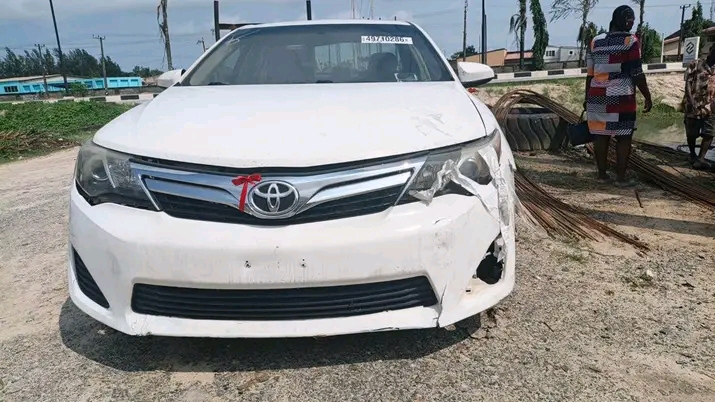 2013 Toyota Camry โ photo 1
