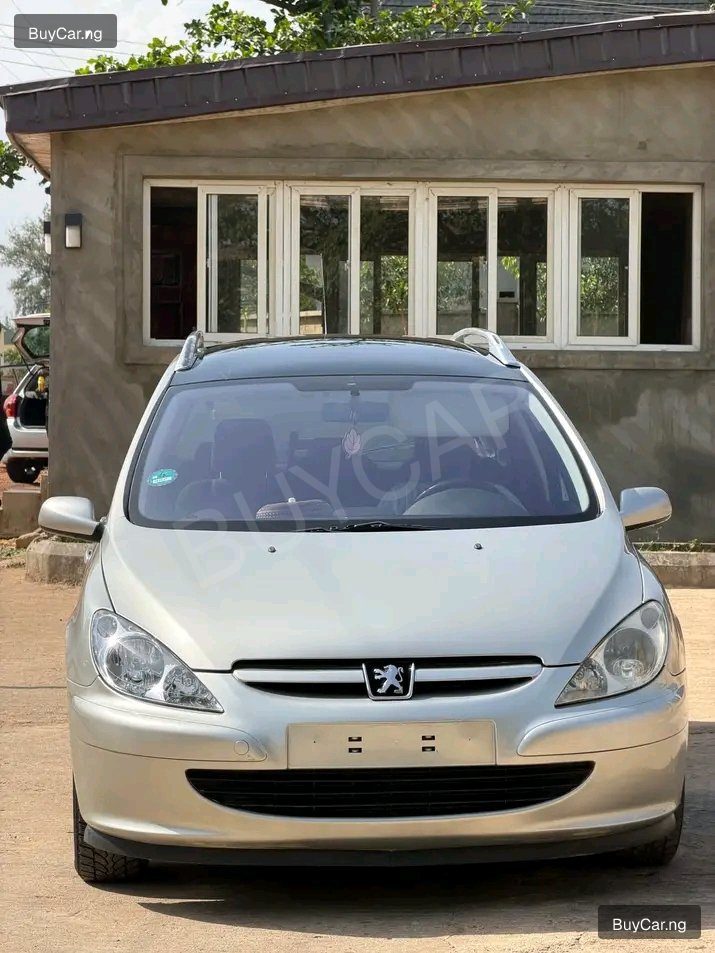 2012 Peugeot 307 โ photo 1