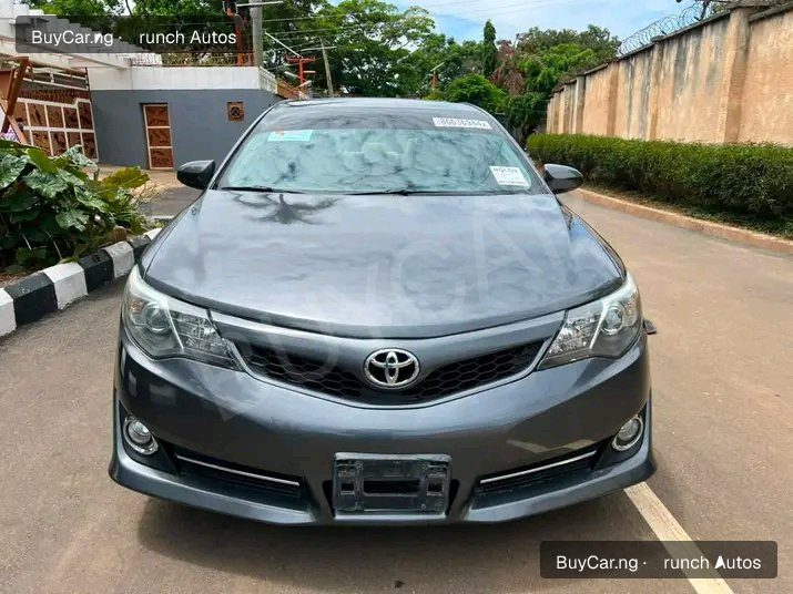 2013 Toyota Camry โ photo 1