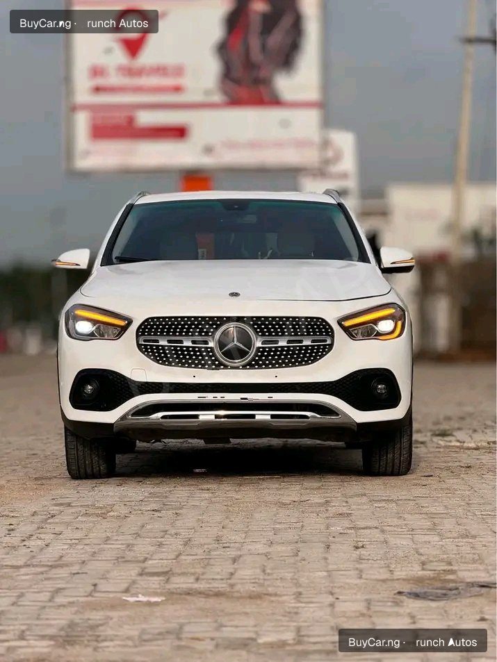 2021 Mercedes-Benz GLA โ photo 1