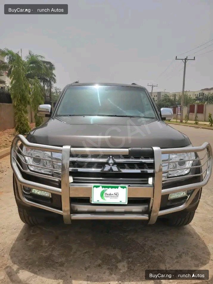 2020 Mitsubishi Pajero โ photo 1