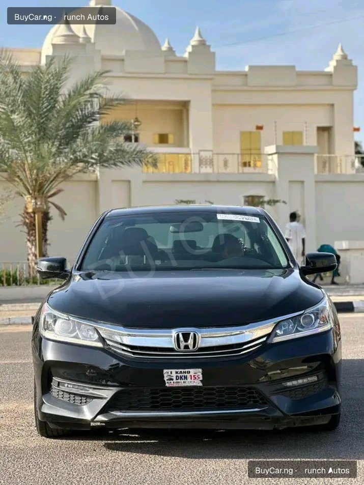 2016 Honda Accord โ photo 1
