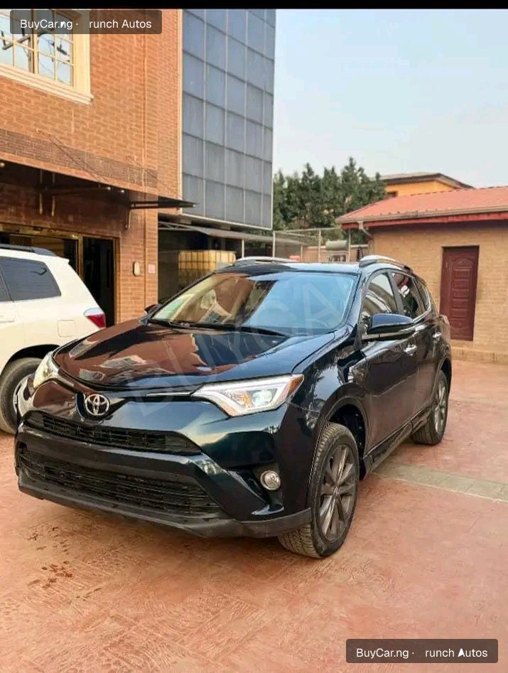2017 Toyota Rav4 โ photo 1