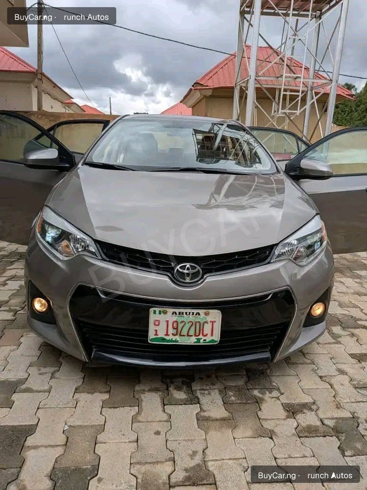2014 Toyota Corolla โ photo 1