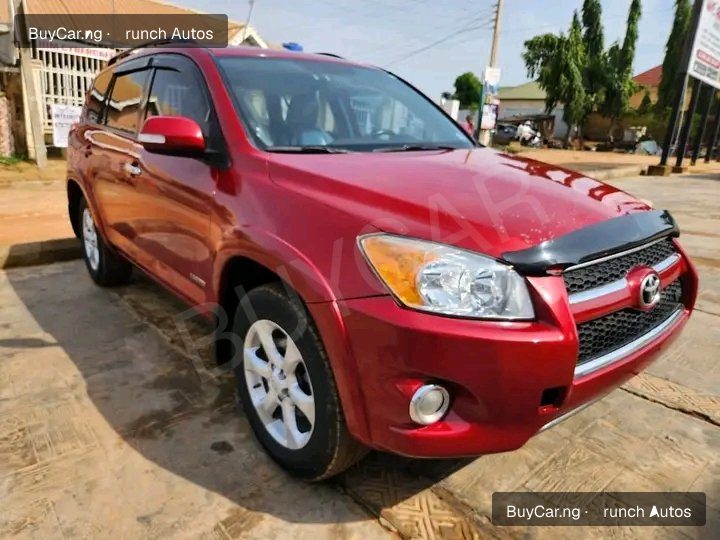 2010 Toyota RAV4 โ photo 1