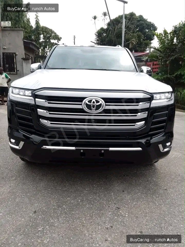 2026 Toyota Land Cruiser VX R