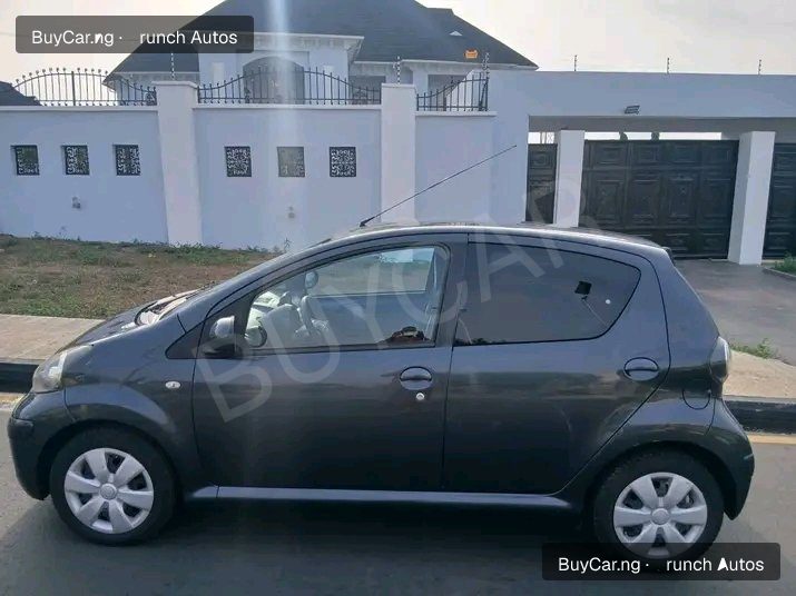 2012 Toyota Aygo โ photo 1