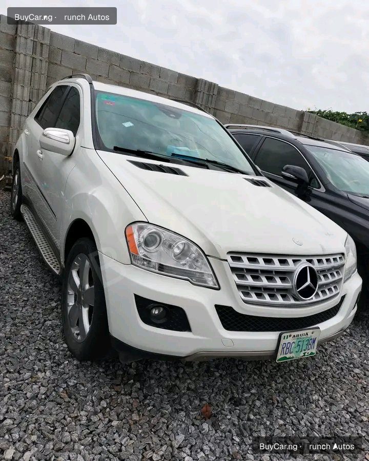2009 Mercedes ML โ photo 1
