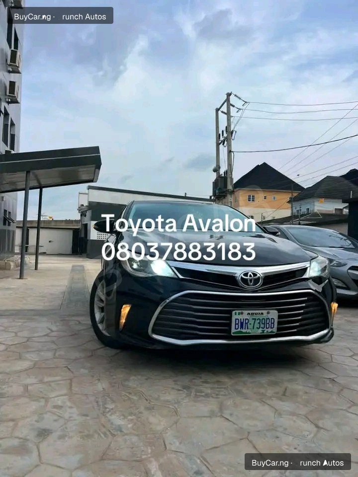 2013 Toyota Avalon โ photo 1