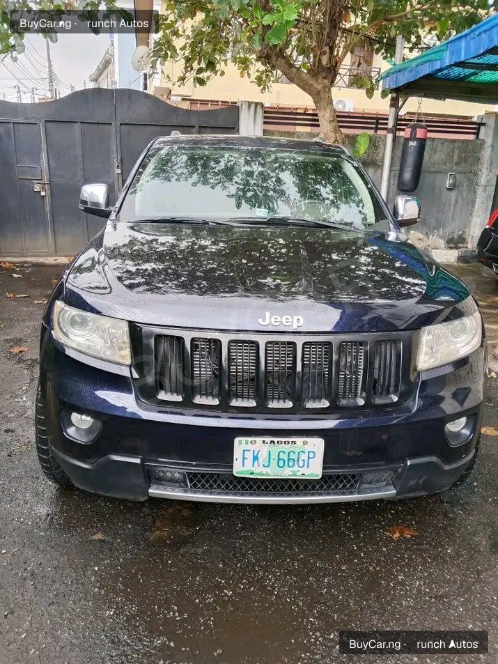 2011 Jeep Cherokee — photo 1
