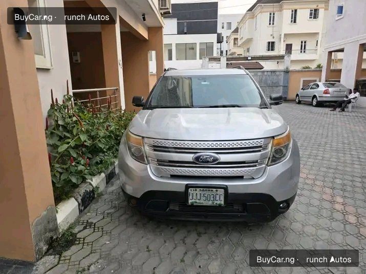 2012 Ford Explorer โ photo 1