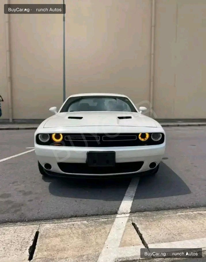 2016 Dodge Challenger โ photo 1