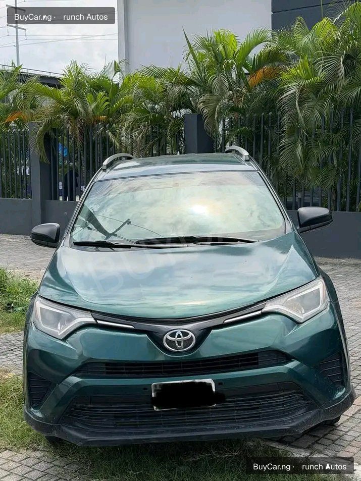 2016 Toyota RAV4 โ photo 1