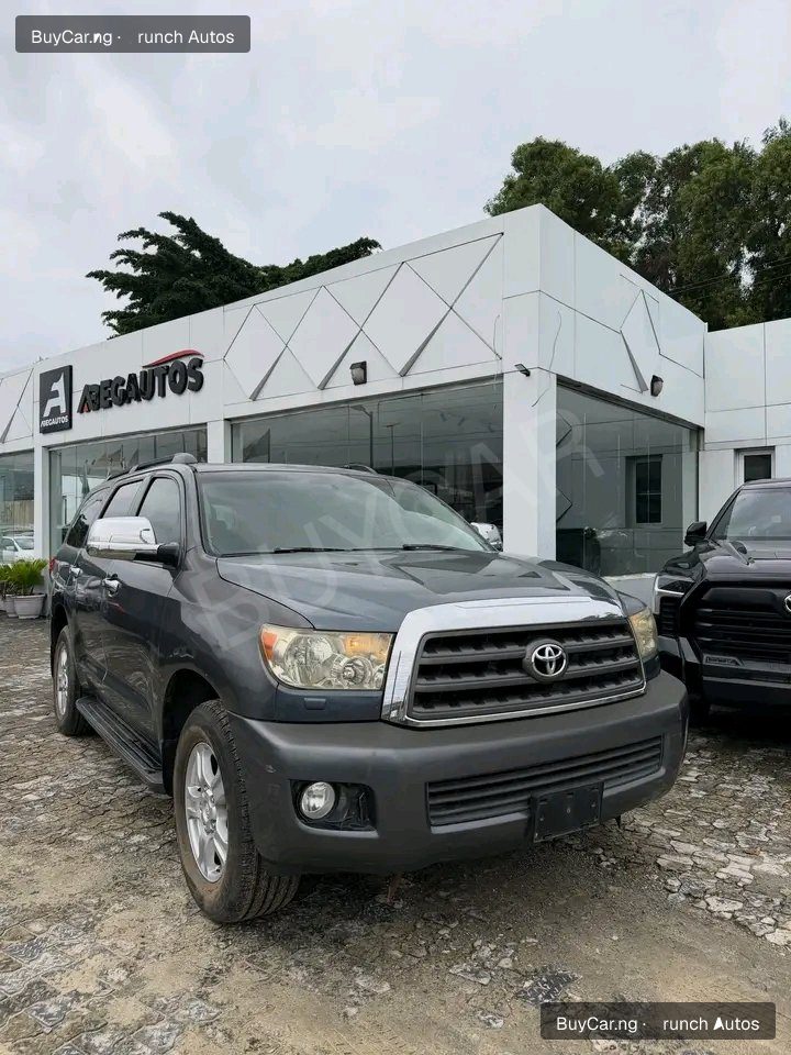 2010 Toyota Sequoia