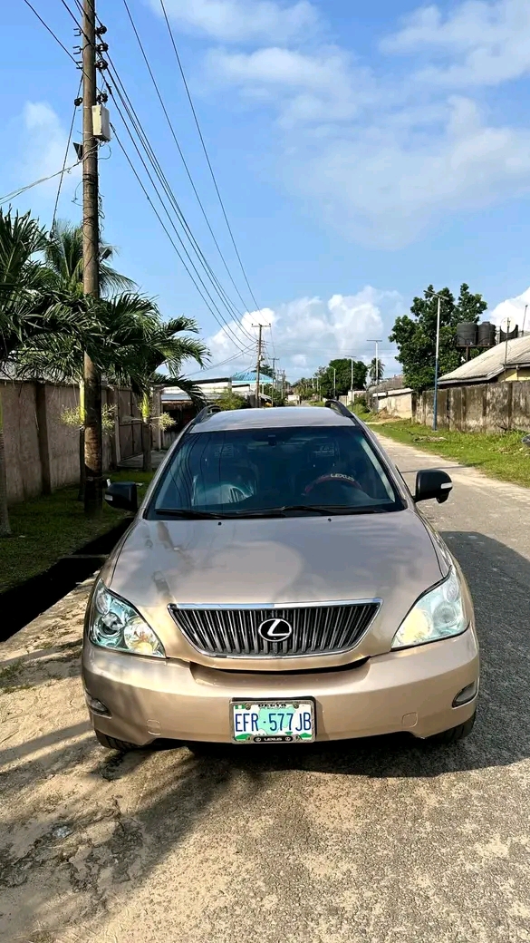 Lexus RX 330 โ photo 1