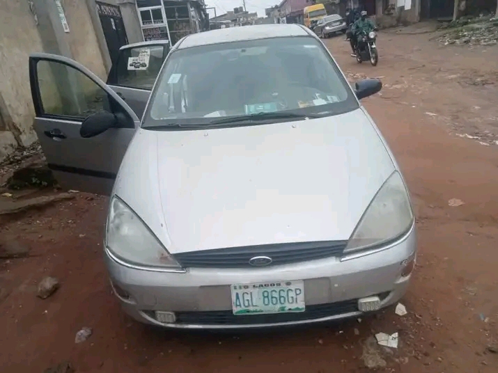 2005 Ford Focus โ photo 1