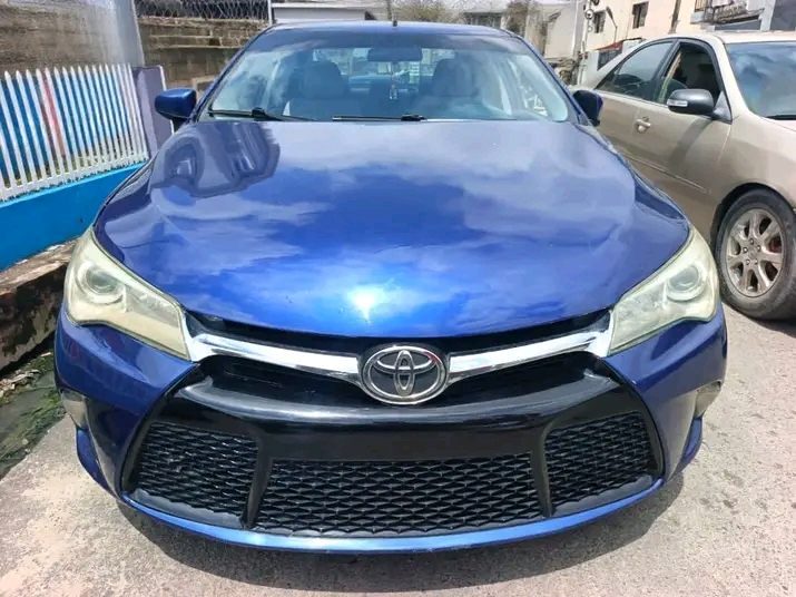 2016 Toyota Camry โ photo 1