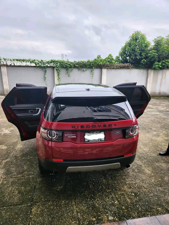 2015 Land-Rover Discovery