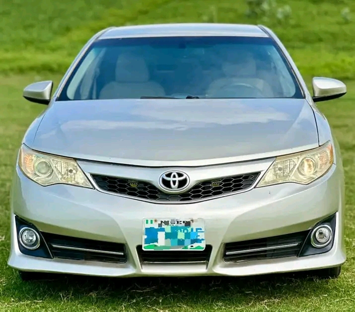 2014 Toyota Camry โ photo 1