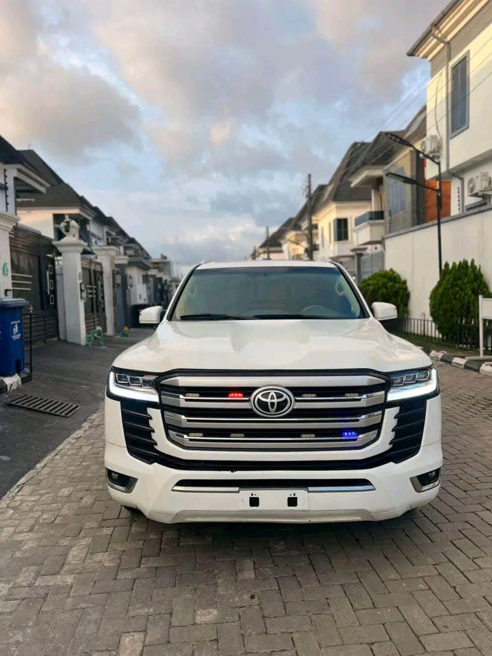 2012 Toyota Land Cruiser