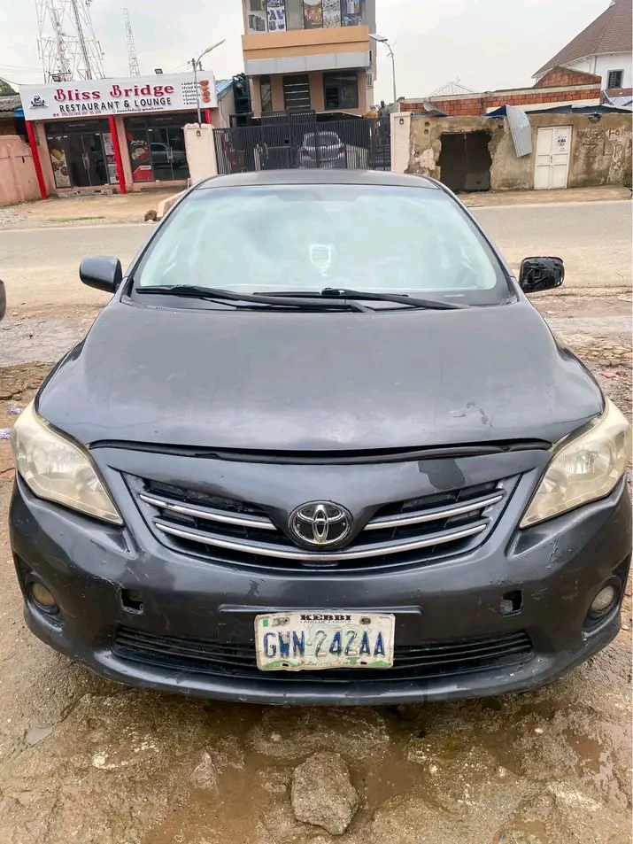 2011 Toyota Corolla โ photo 1