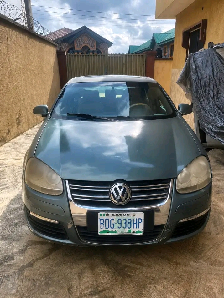 2008 Volkswagen Jetta โ photo 1