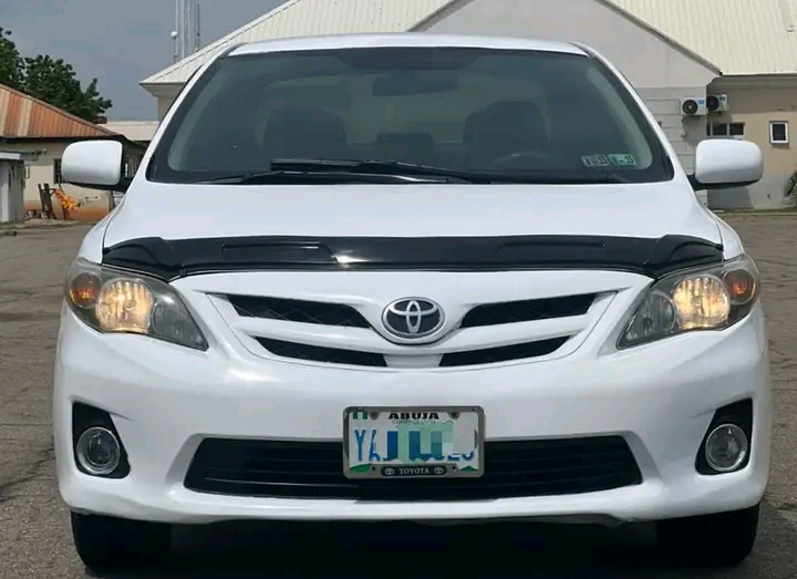 Toyota Corolla โ photo 1