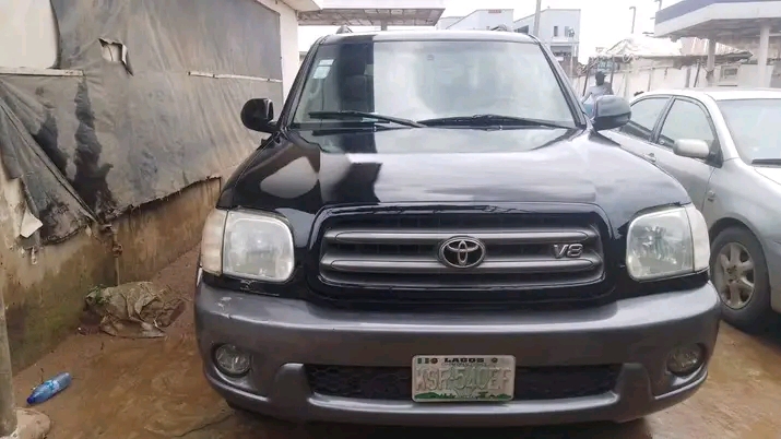2005 Toyota Sequoia