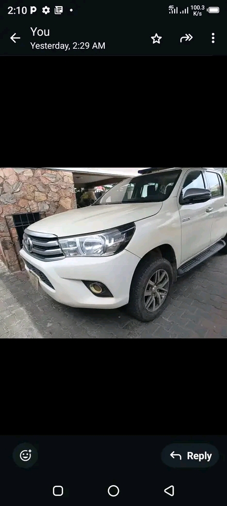 2022 Toyota Hilux โ photo 1