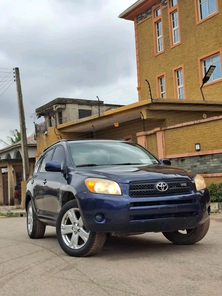 2008 Toyota RAV4 โ photo 1