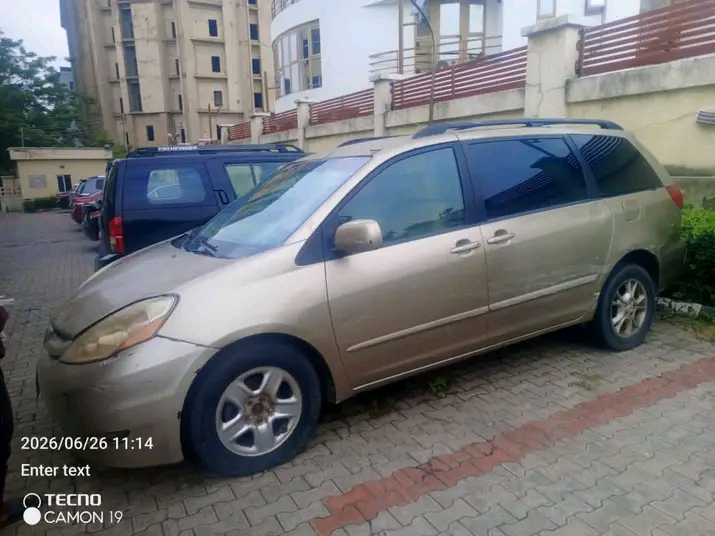 2005 Toyota Sienna