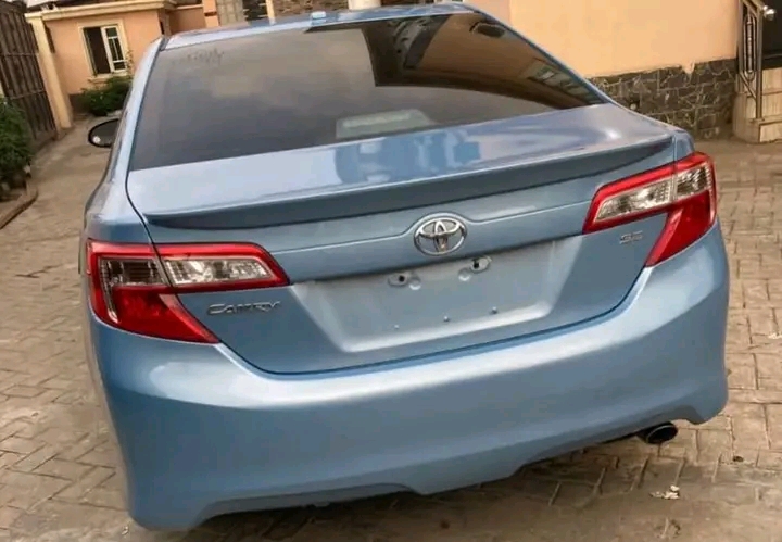 2013 Toyota Camry Sport โ photo 1