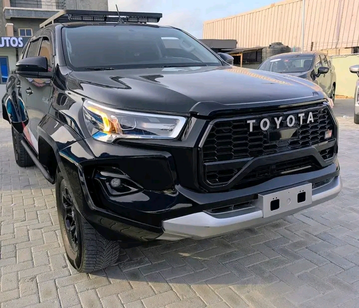 2020 Toyota Hilux GR Sport โ photo 1
