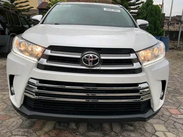 2014 Toyota Highlander โ photo 1