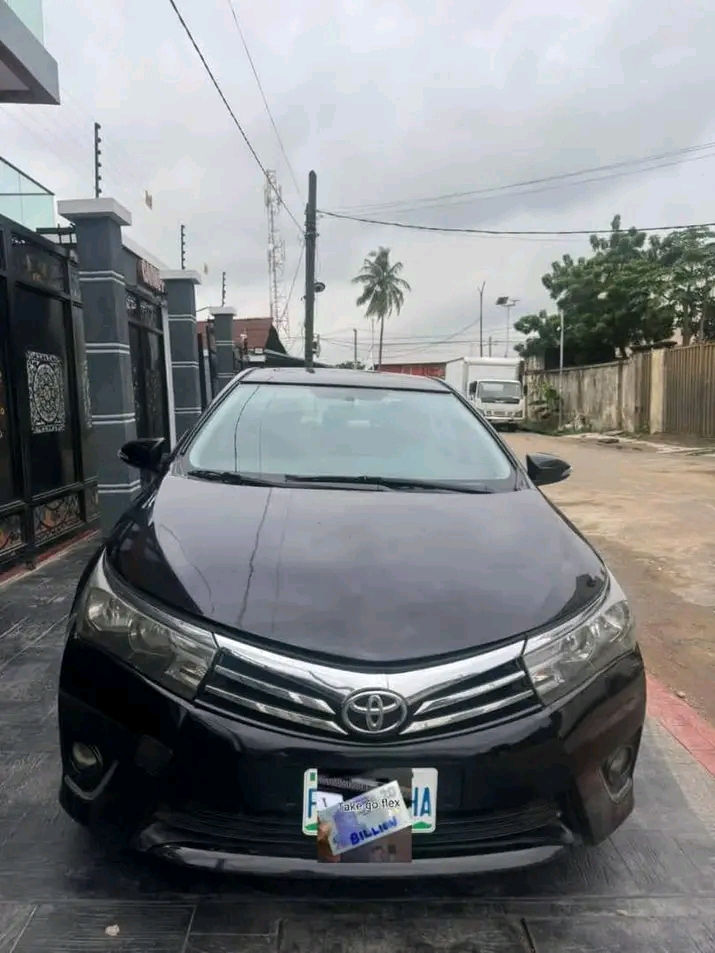 2015 Toyota Corolla โ photo 1