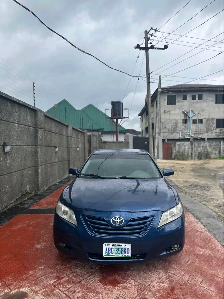 2008 Toyota Camry โ photo 1