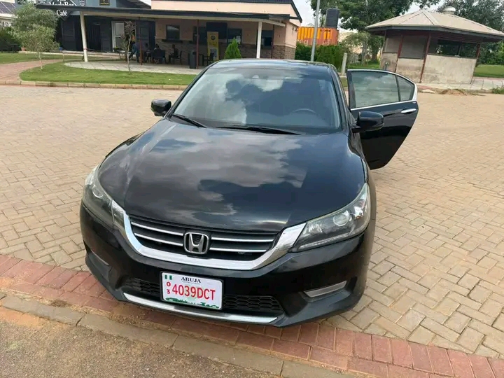 2013 HONDA ACCORD โ photo 1