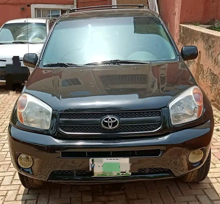 2004 Toyota Rav4 โ photo 1