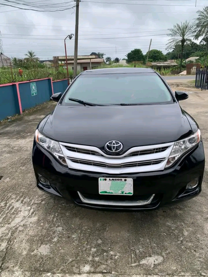 2011 Toyota Venza โ photo 1