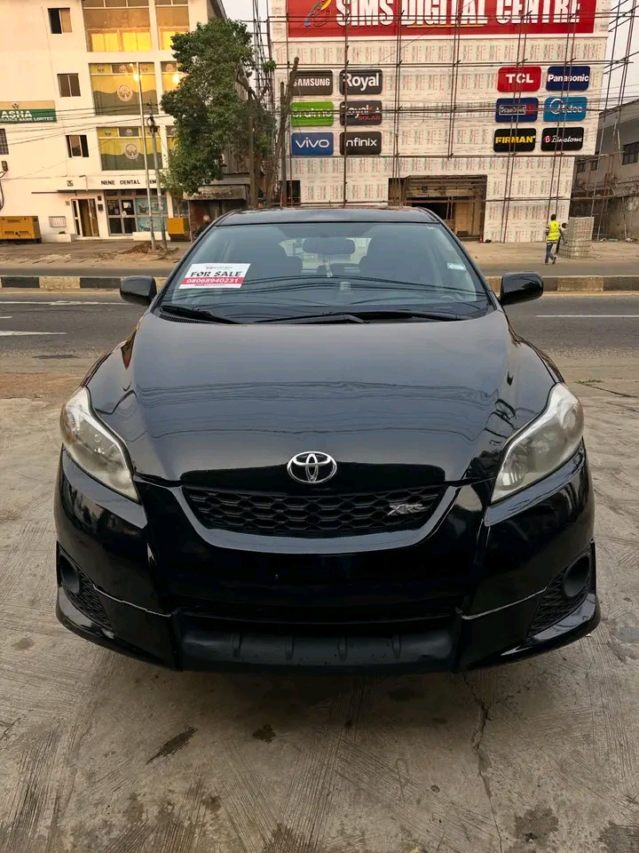 2009 Toyota Matrix โ photo 1