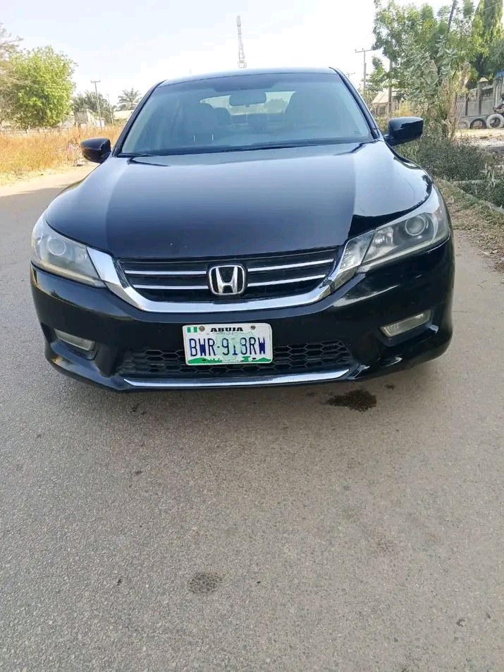 Honda Accord 2015 — photo 1