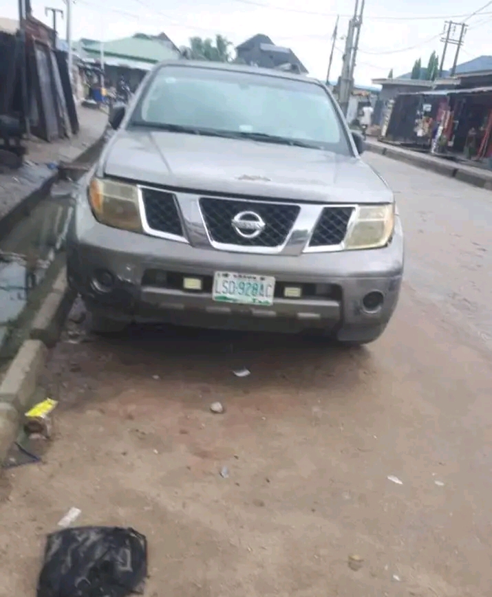 2005 Nissan Pathfinder