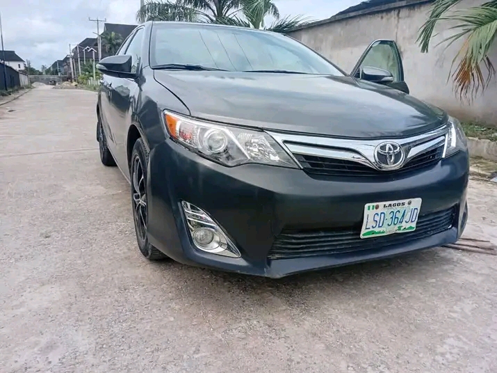 2013 Toyota Camry โ photo 1