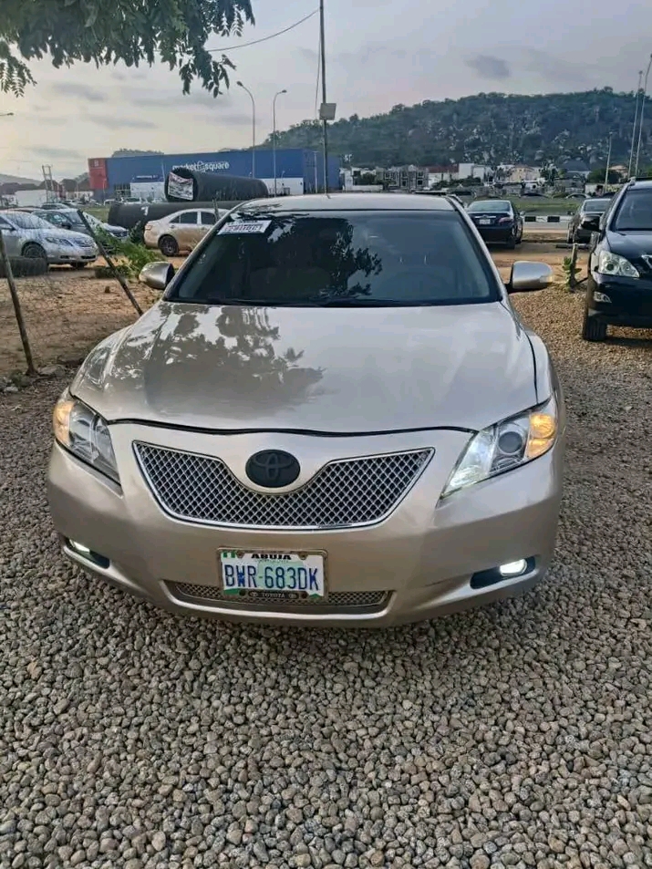 2008 Toyota Camry โ photo 1