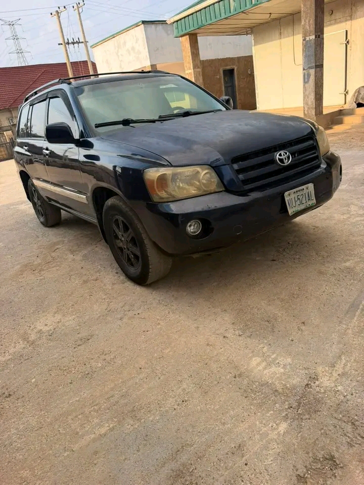 2003 Toyota Highlander โ photo 1