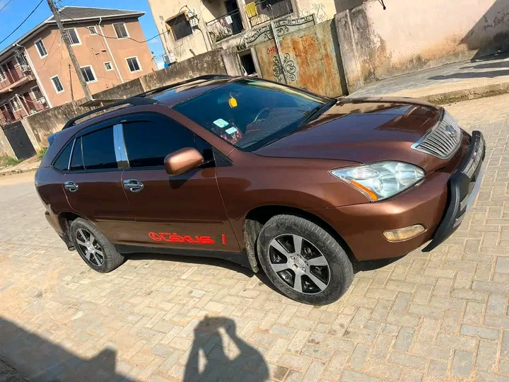 2005 Lexus RX330 โ photo 1