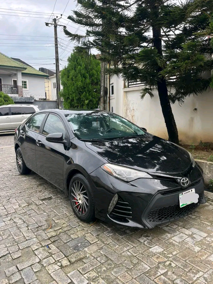 2016 Toyota Corolla โ photo 1