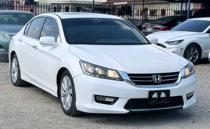 2014 Honda Accord โ photo 1